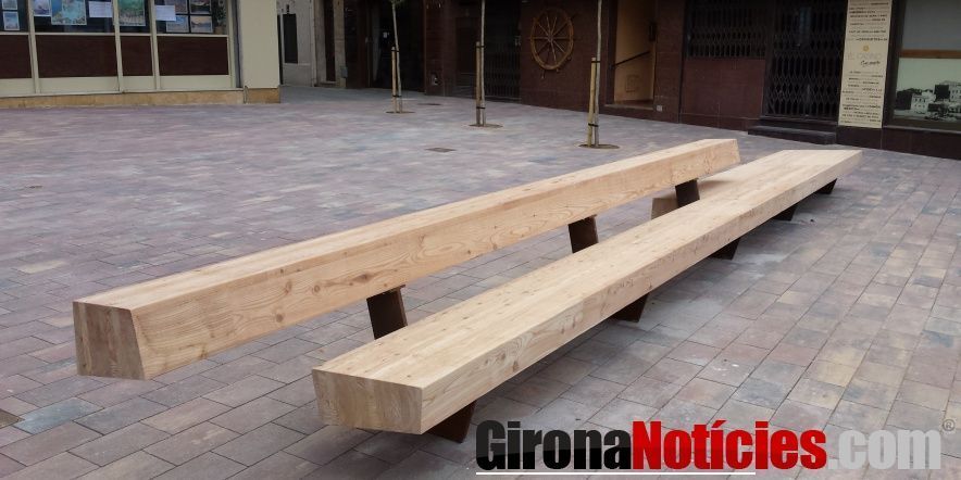 El nou banc ubicat a la plaça Murada 