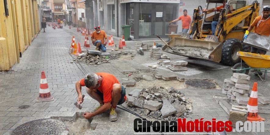Arranjament i millora dels carrers Nou i Roda