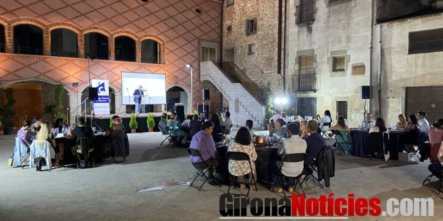 Sopar conjunt al castell de Calonge