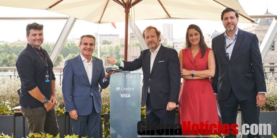 Presentación de Swatch Pay! con representantes de CaixaBank, Swatch y Visa 