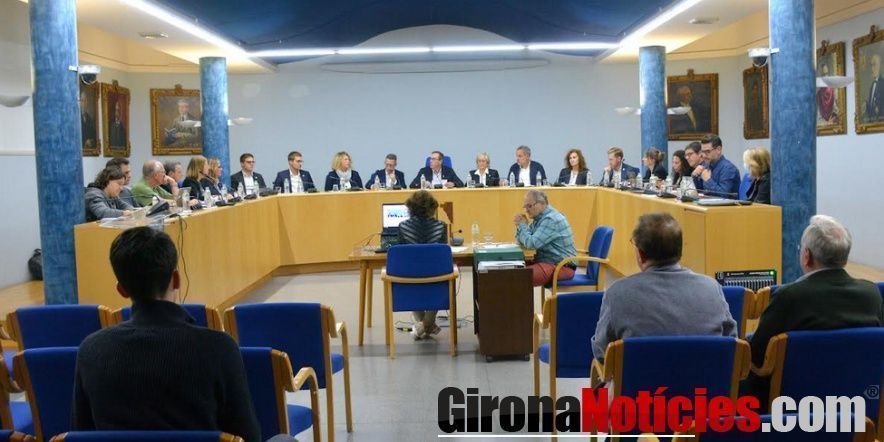 Ple Ajuntament d'Olot 