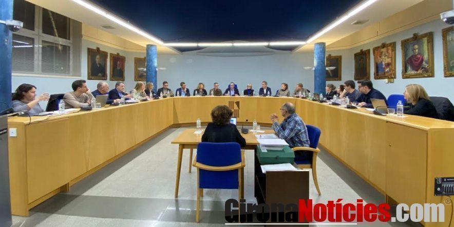 Ple Ajuntament d'Olot 