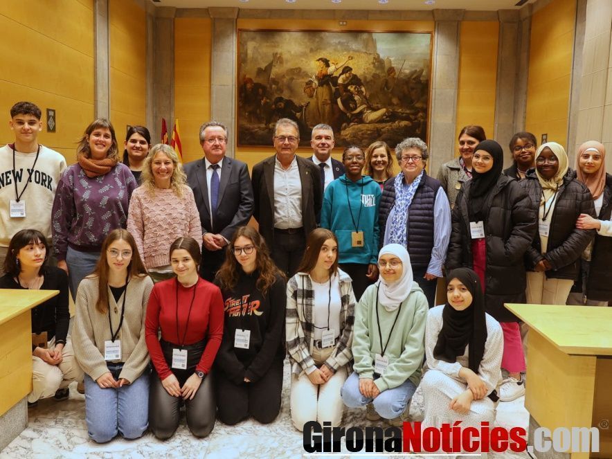 Ple d’ahir a la Diputació de Girona / Eddy Kelele 