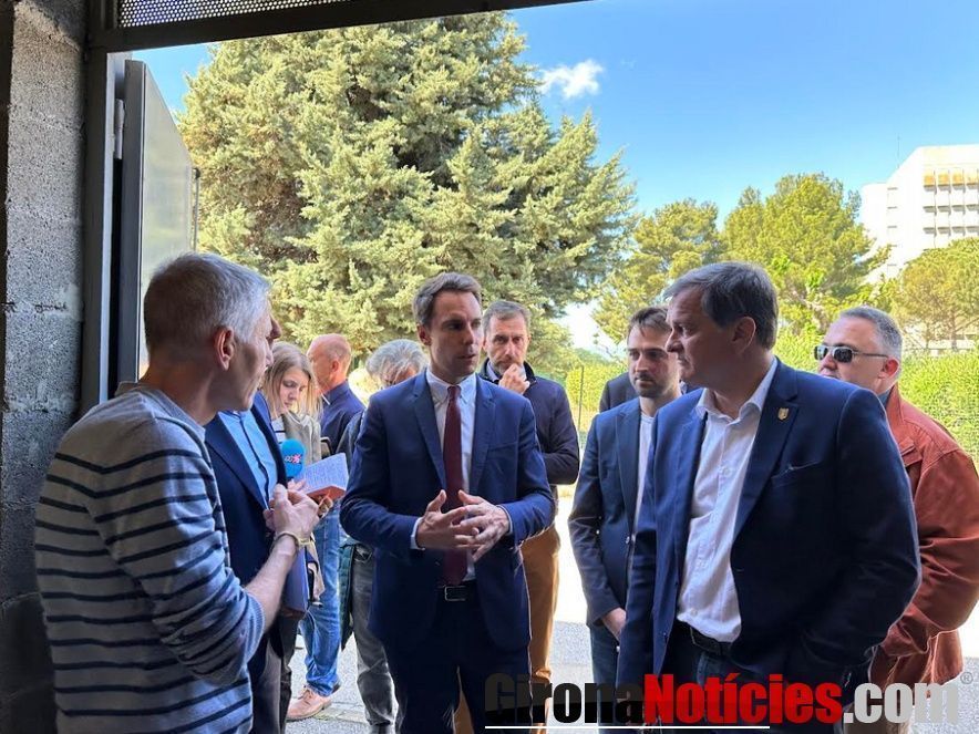 Préfet des Pyrénées-Orientales, et Louis ALIOT, Maire de Perpignan 