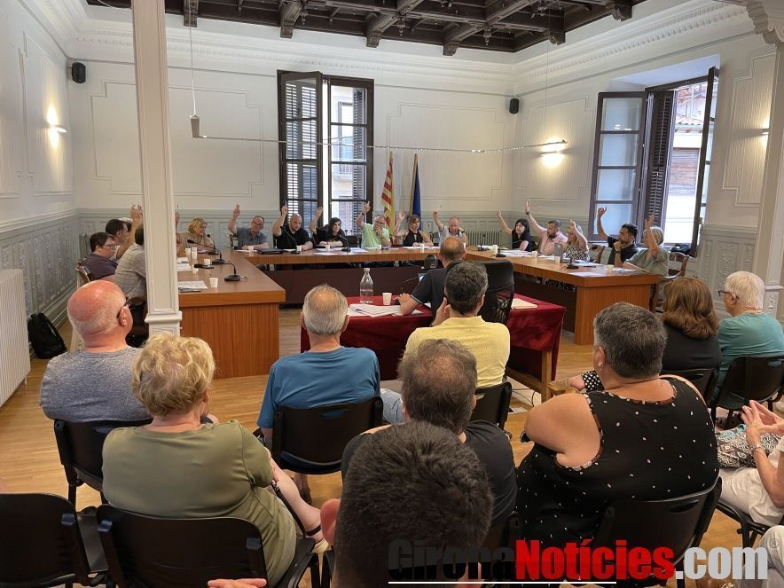 Ple extraordinari a Ripoll 