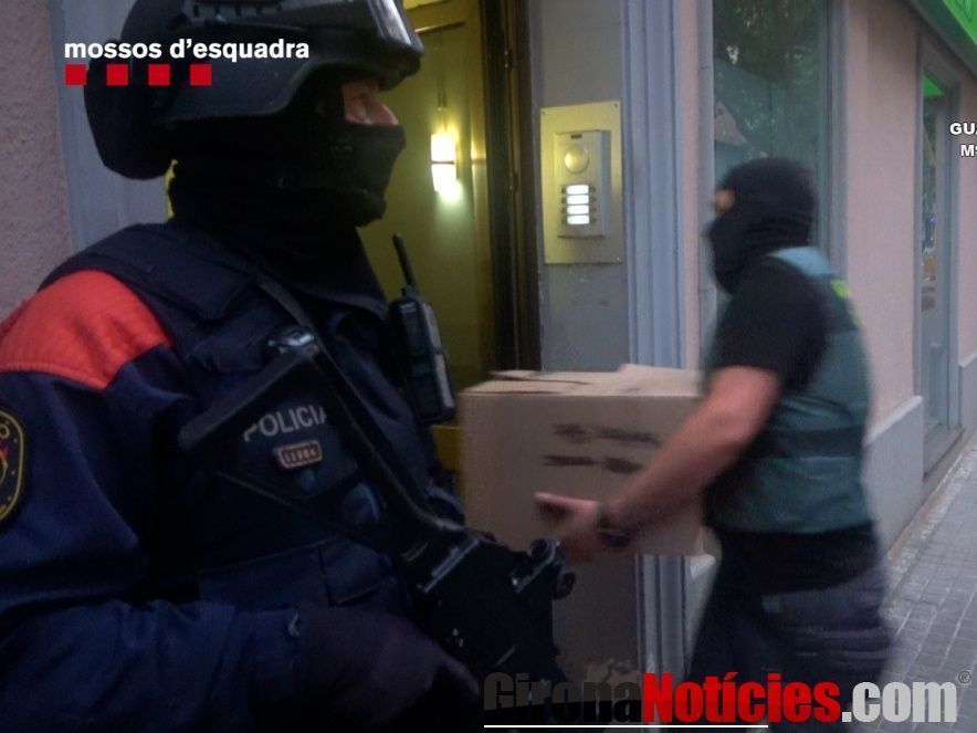 Desmantellen un grup criminal 