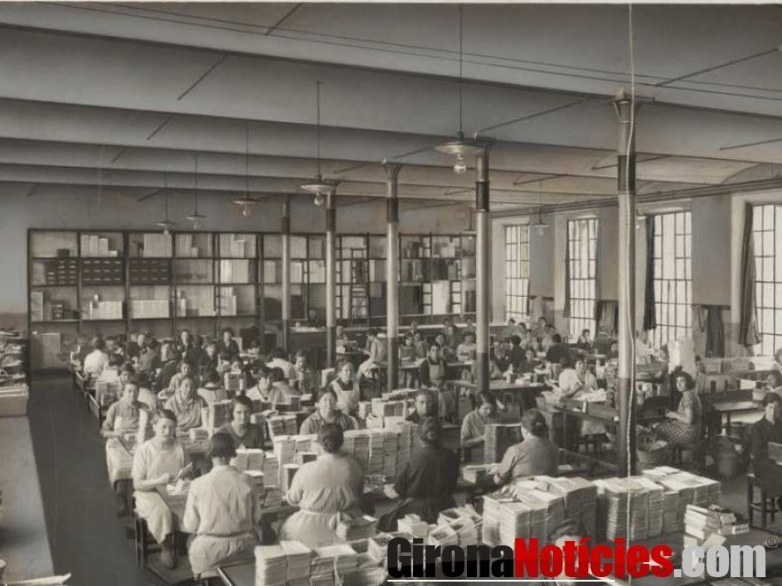 Treballadores a l'interior de la fàbrica Grober de Girona / CRDI