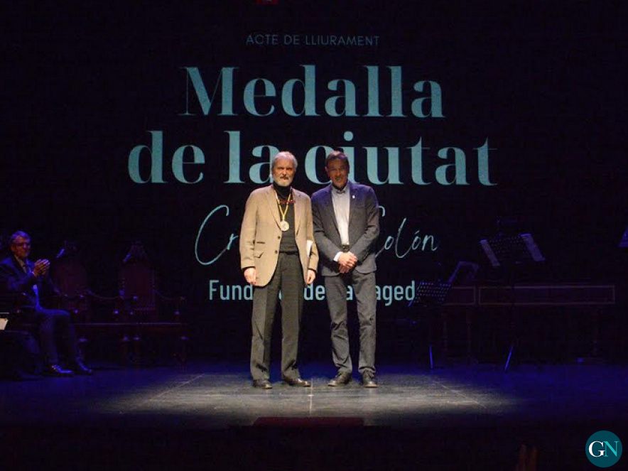 Cristóbal Colón ha rebut aquesta tarda la Medalla de la Ciutat d’Olot 