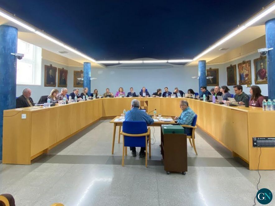 Ple Ajuntament d'Olot 