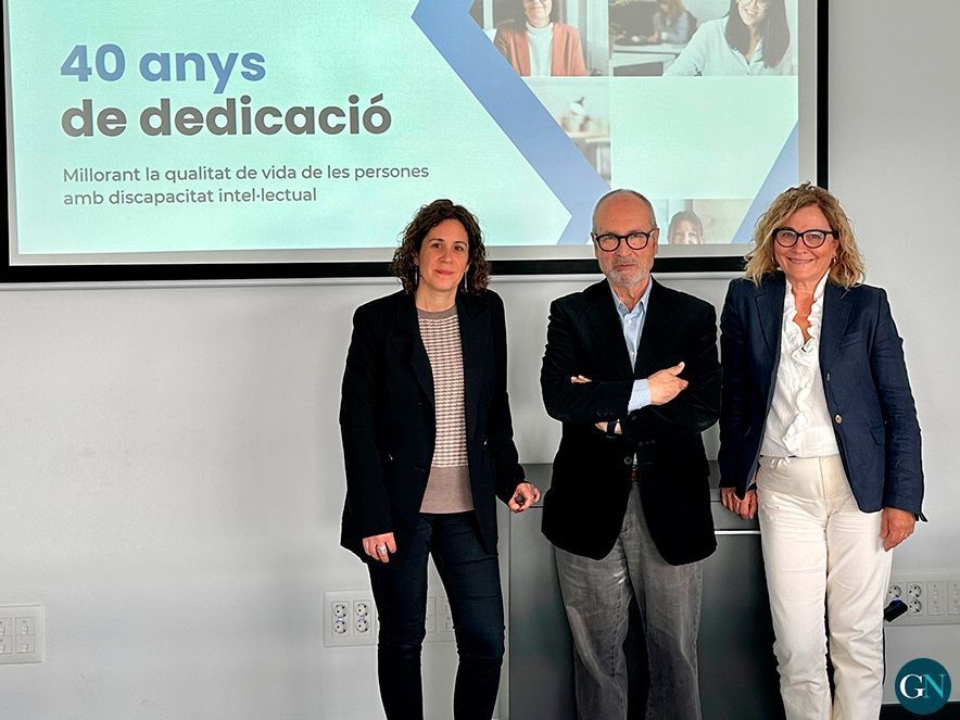 Marina Molina, Salvi Amagat i Pepita Perich, a les instal·lacions de la Fundació Ramon Noguera 