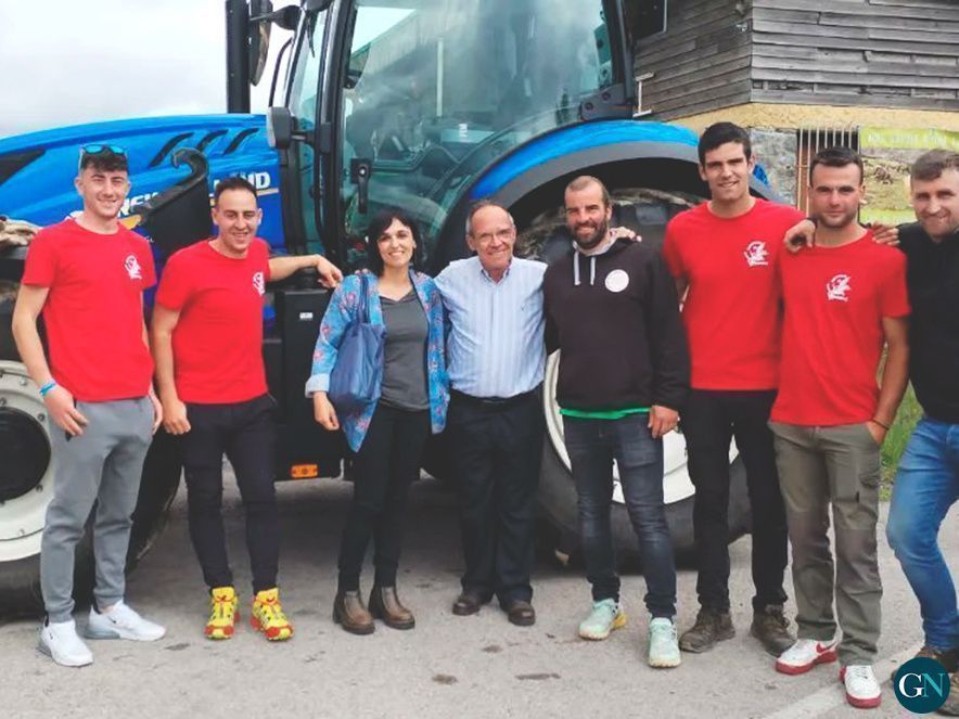 Orriols ha visitat la protesta de Revolta Pagesa que talla la c-58 al coll d'Ares 