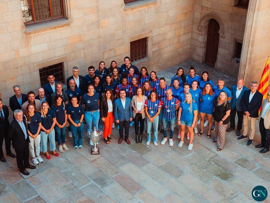 Jugadores i els equips tècnics del CN Sabadell, CN Sant Andreu i CN Mataró / Arnau Carbonell 