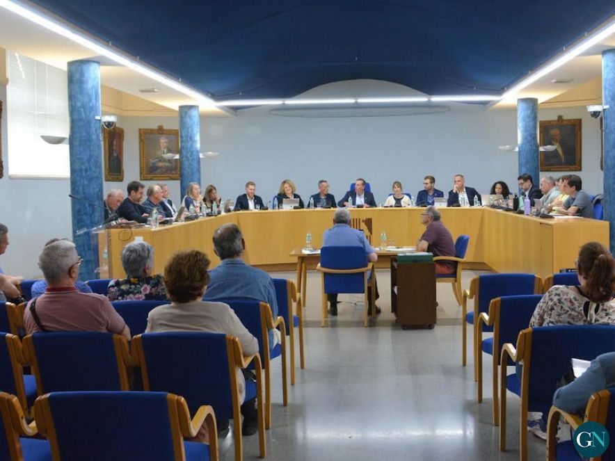 Ple Ajuntament d'Olot 