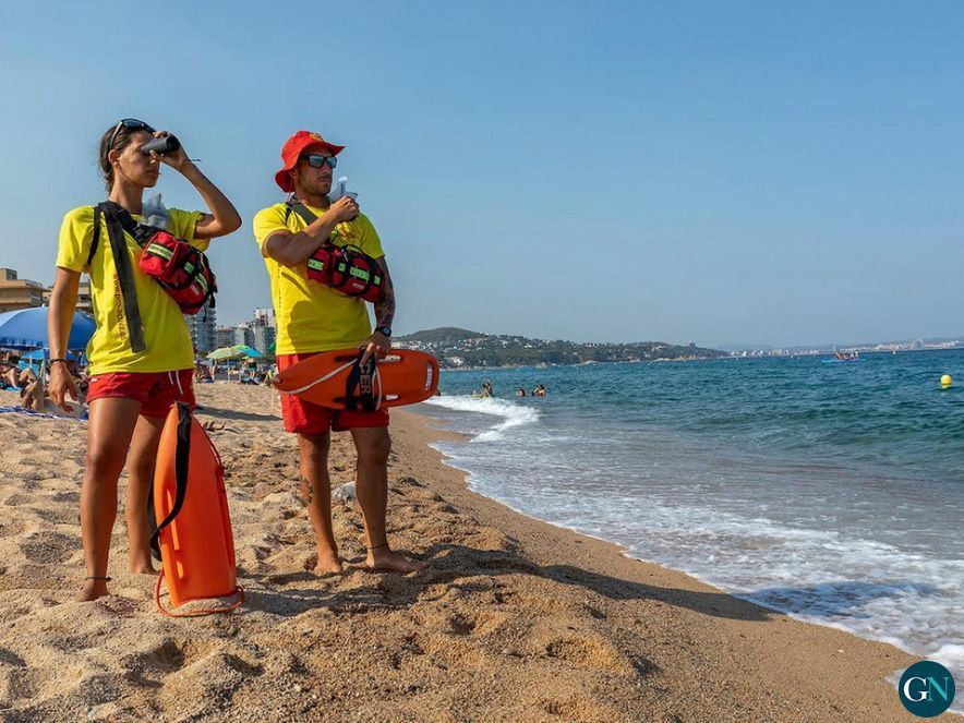 Fem Platja socorristes 
