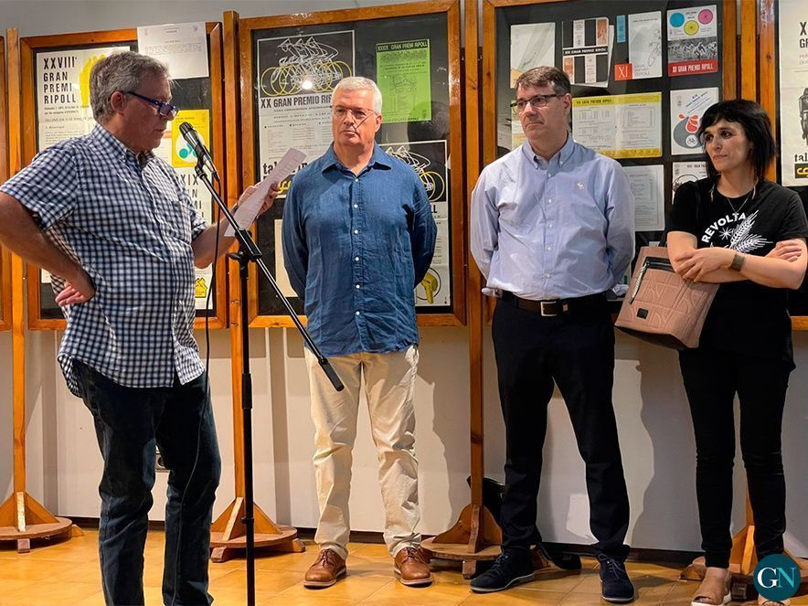 Exposició commemorativa del 75è aniversari / Aj.Ripoll 