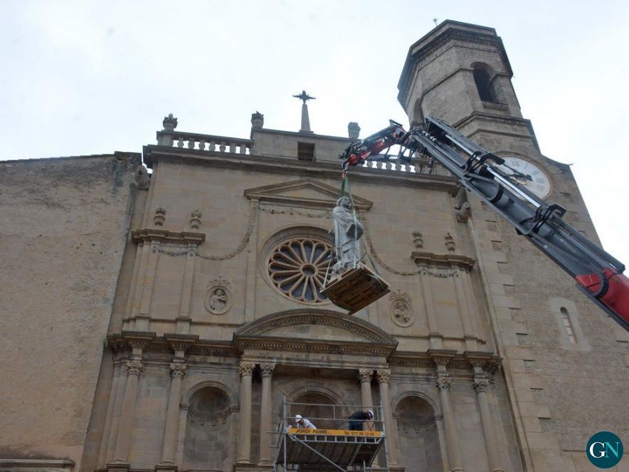 Imatge de Sant Esteve a la façana de l’església d’Olot / Aj.Olot 