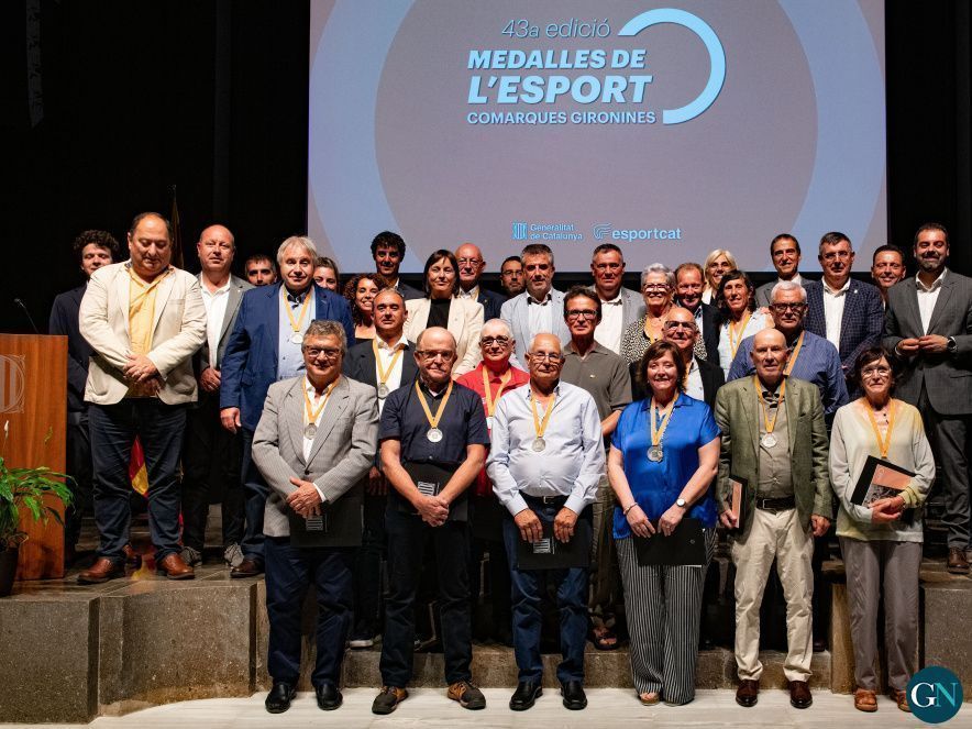 Guardonats i guardonades de les Medalles de l'Esport de les comarques gironines 2024 i autoritats  