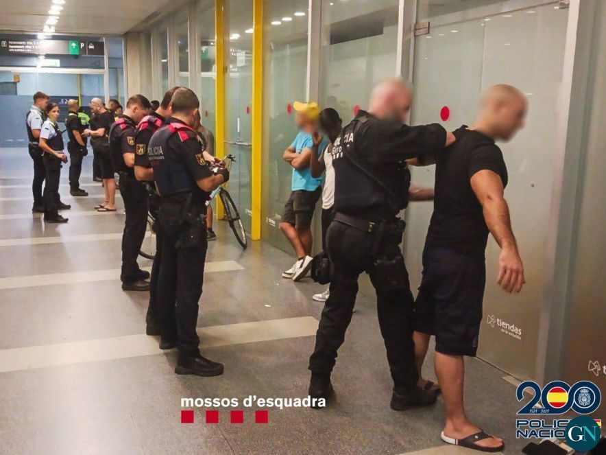 Policia 