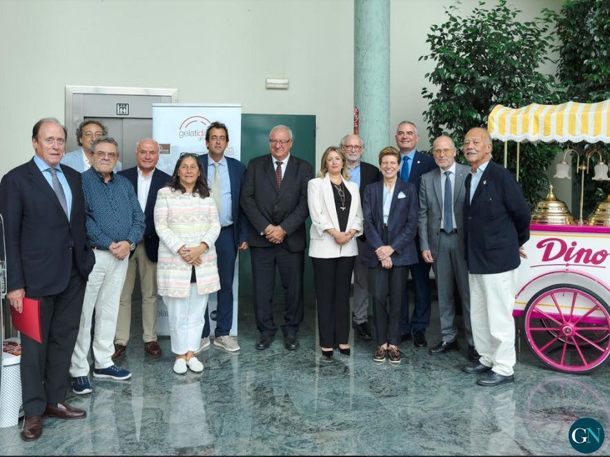 Valter Rosso, presidents de diferents Cambres de Comerç i representants de cossos consulars de diver