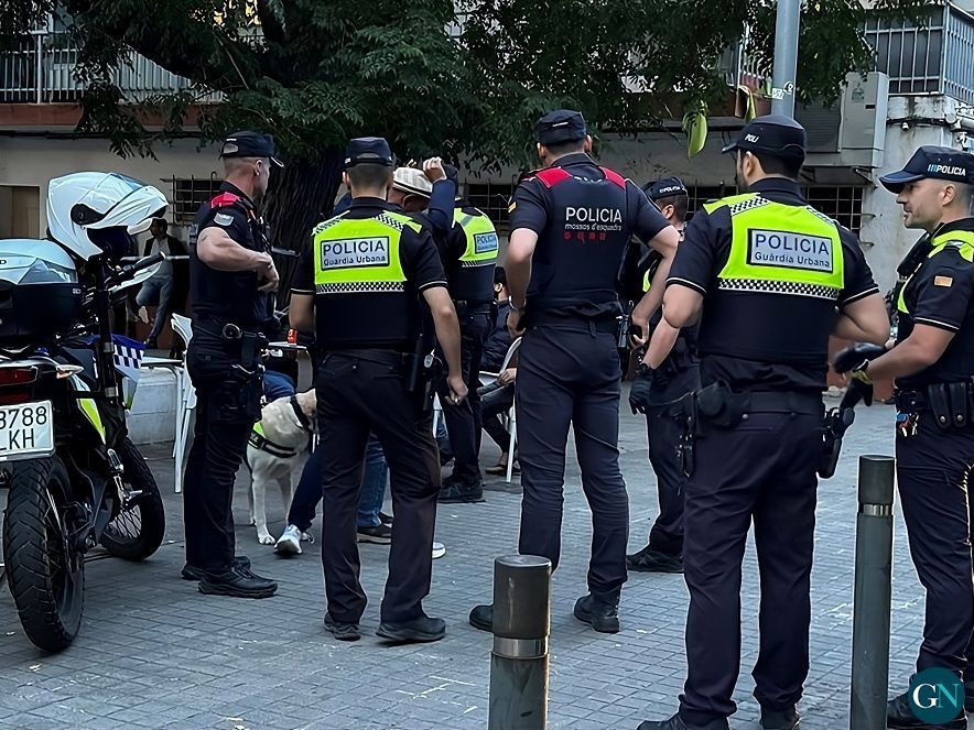 Dispositiu policial conjunt al barri de la Marca de l’Ham de Figueres / Guàrdia Urbana  