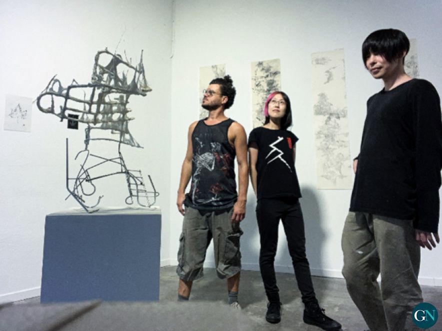 Els artistes Edgar Massegú, Megumi Mochizuki i Satoshi Komatsubara, a l’Espai 29 de Corçà 
