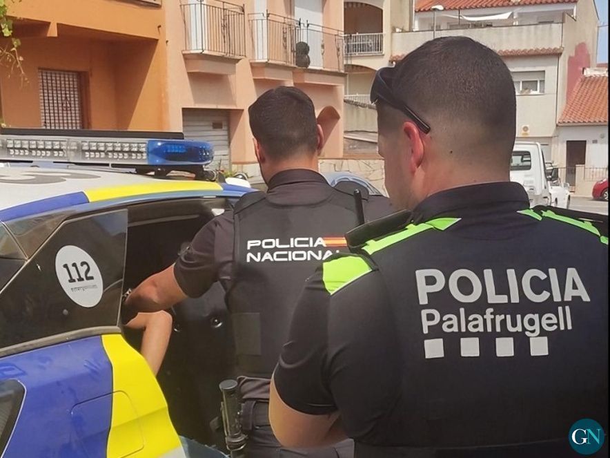 Policia Local i Policia Nacional a Palafrugell 