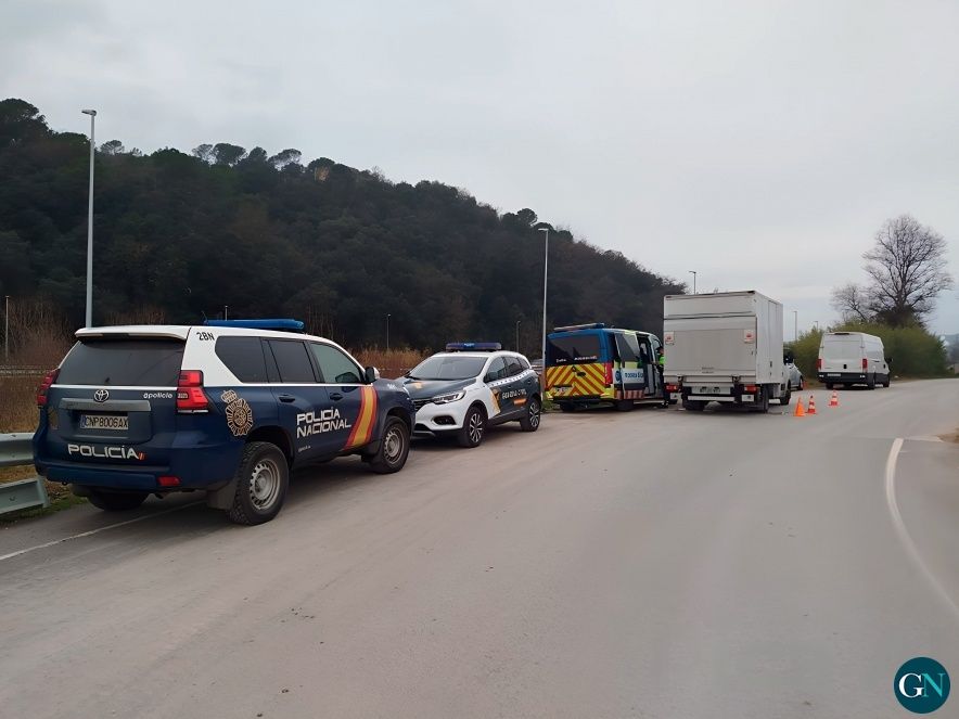 Dispositiu policial conjunt / GN 