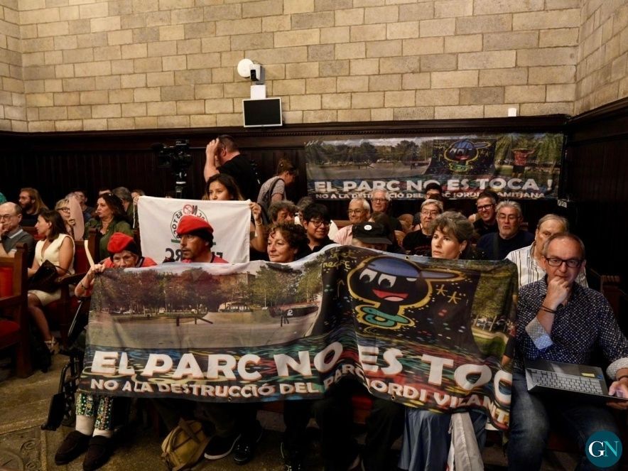 Ple extraordinari a Girona 
