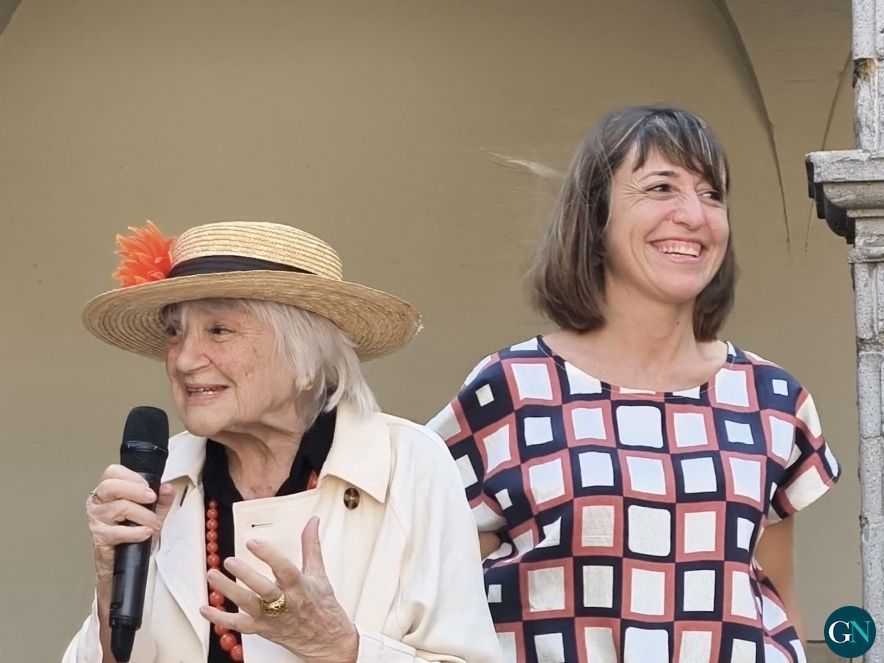El pregó de Pilarín Bayès obre la Festa Major de Sant Llorenç 