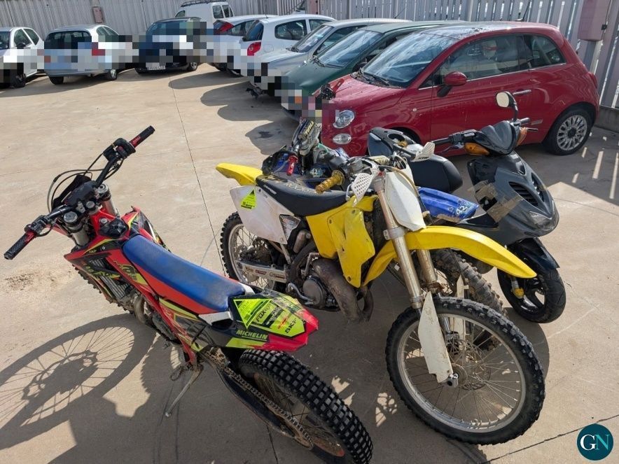Vehicles abandonats i motos sostretes / Aj.Figueres 