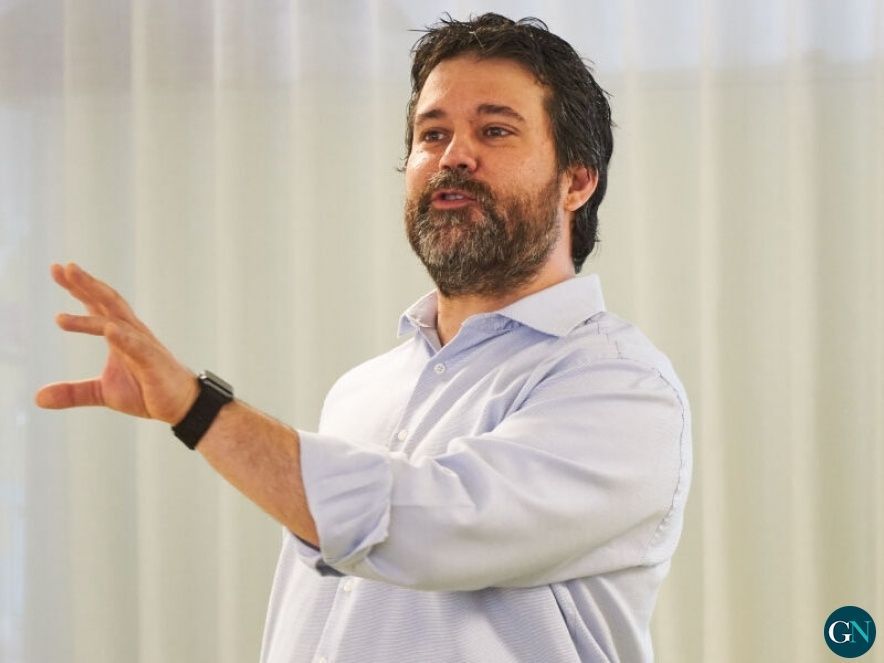 Néstor Guerra 