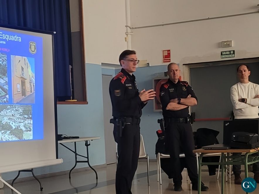 Xerrada a Garriguella dels Mossos d'Esquadra - Guillem Plujà /GN 