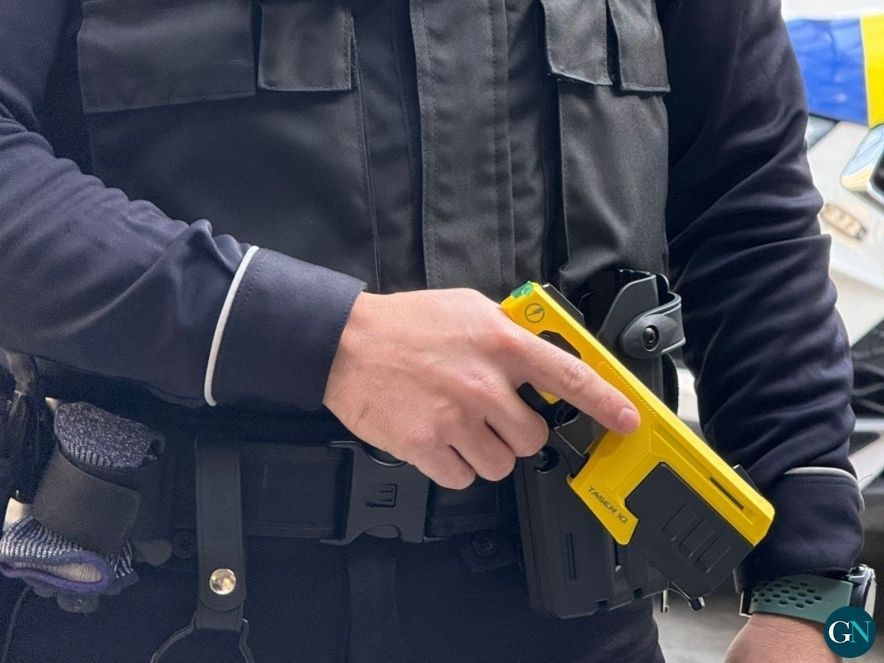 Presentació noves pistoles Taser 10 / Aj.Figueres 