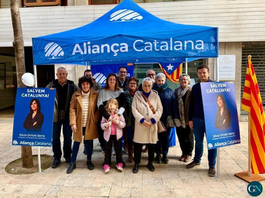 Parada informativa d'Aliança Catalana a Banyoles / GN 