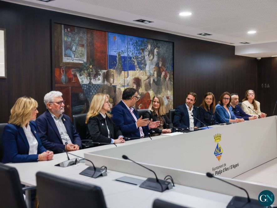 La consellera de Drets Socials i Inclusió durant la visita a Platja d'Aro  