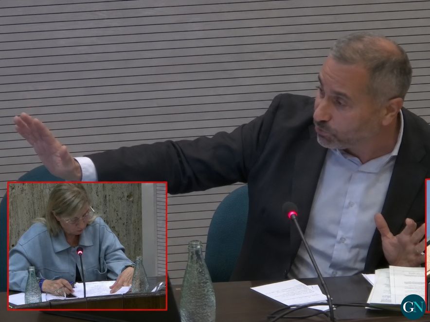Joan Martín al Ple de l'Ajuntament de Salt 
