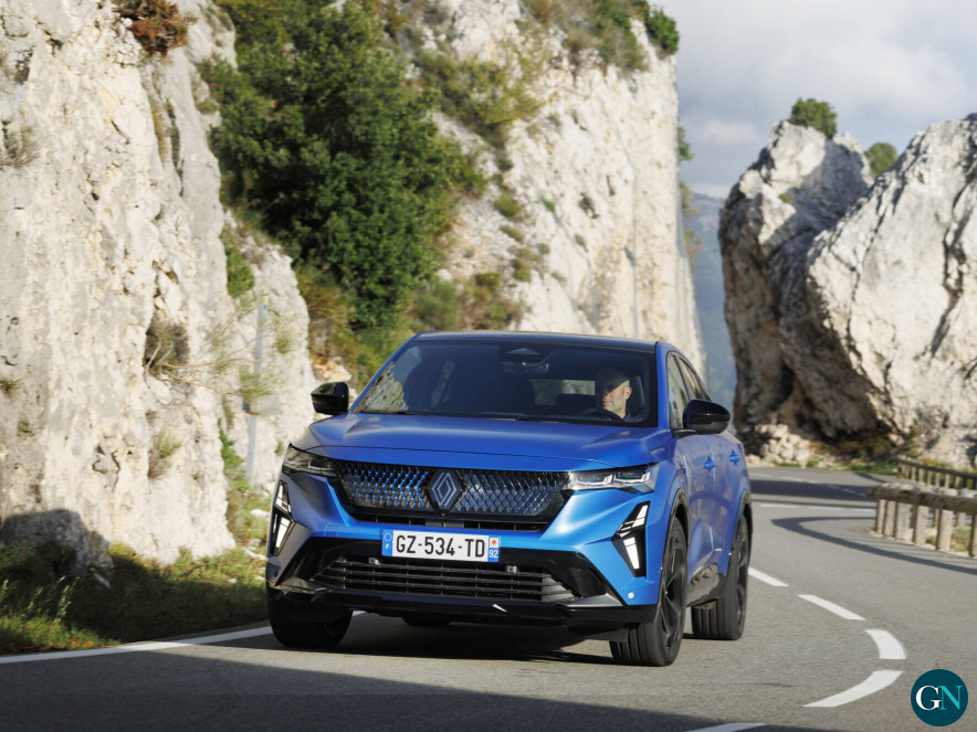 alt - Renault Rafale 