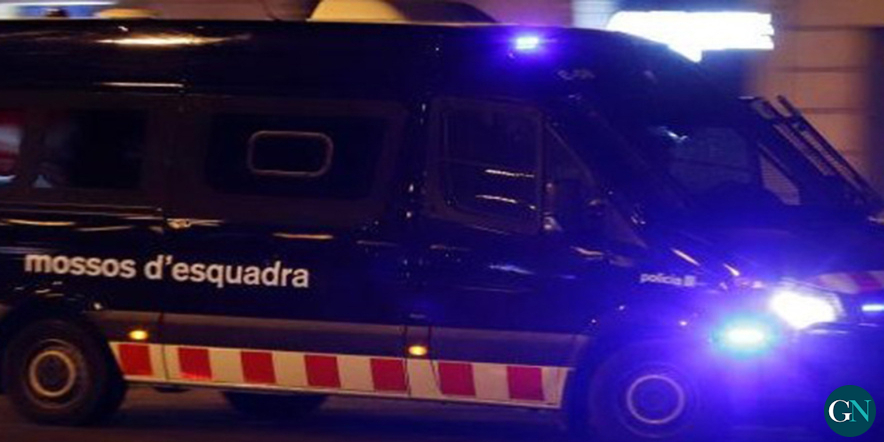alt - Tres detinguts —un d’origen magribí, un de subsaharià i un del país—, entre ells un menor, en uns greus aldarulls durant les Festes del Tura d’Olot