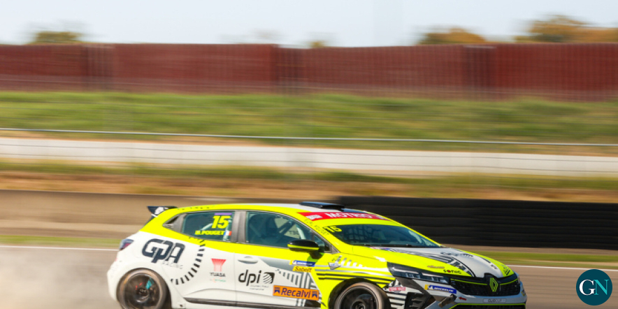 alt - David Pouget revalida en Nogaro el título de la Copa Clio España