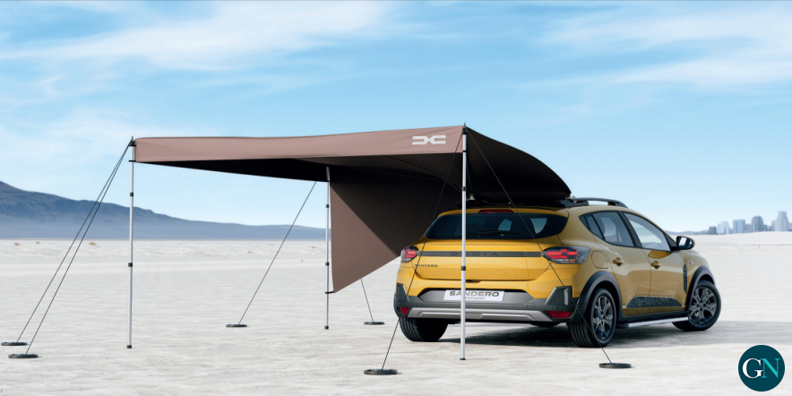 alt - Dacia convierte el coche en un campamento base con un nuevo toldo y accesorios para escapadas