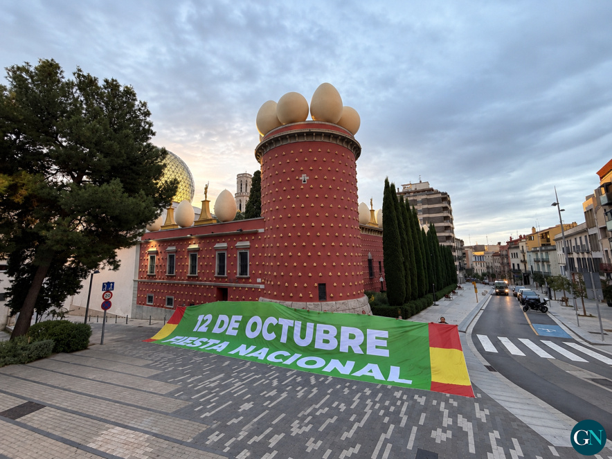 alt - Acció de Vox aquest matí a Figueres / GN 