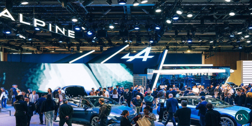 alt - Alpine acelera su futuro eléctrico en París con un A310 Vision que mira al pasado