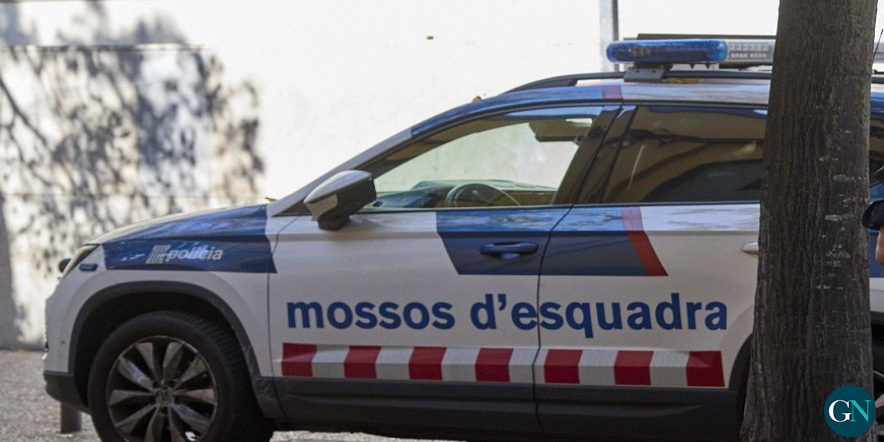 alt - Detingut a Banyoles per estafar una dona gran amb el mètode del retrovisor trencat